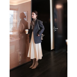 DORACTR 纯原 打破秋季沉闷的提亮单品 压褶半身裙a字裙中长裙女