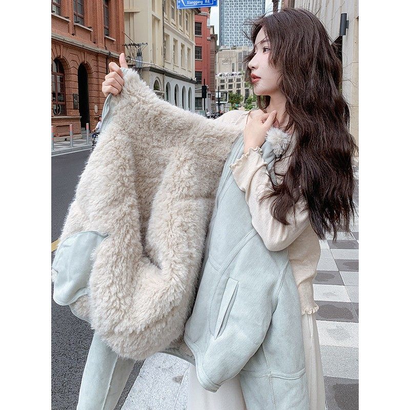 巨好看浅蓝色麂皮绒羊羔毛上衣女2025冬季时尚短款大毛领加绒外套,女装/女士精品,短外套,淘宝优惠券,粉丝福利购,淘宝优惠卷