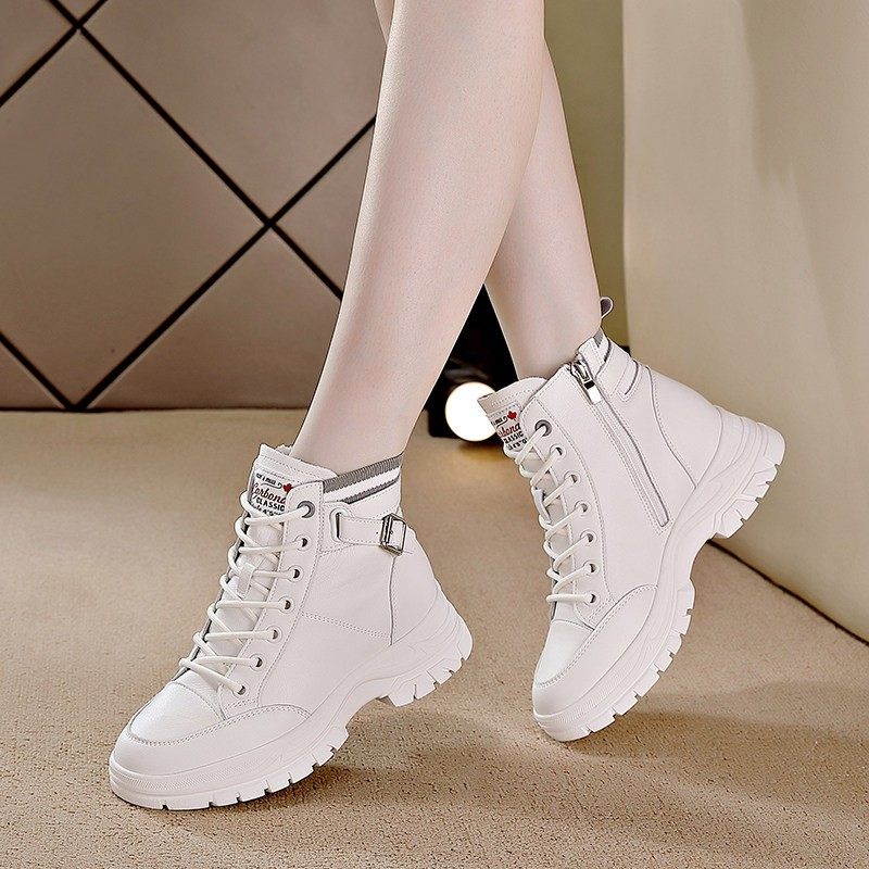 采购产品新秋季休闲高帮鞋，增加高度的女鞋，多功能运动软底平底,女鞋,高帮鞋,淘宝优惠券,粉丝福利购,淘宝优惠卷
