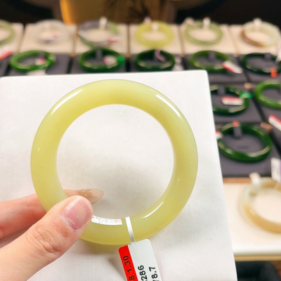 B38新疆老料若羌浓底鸡油黄无黑无瑕疵5758正价16800