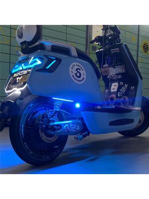 QJ赛600 350 250 400摩托车底盘氛围灯改装飞机装饰灯刹车爆闪灯