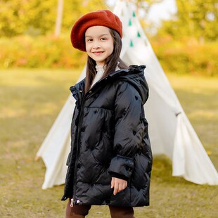 宝宝羽绒服女童冬季2024新款女宝小童中长款爱心刺绣防风外套洋气