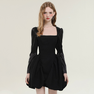 法式方领露腰黑色连衣裙女经典赫本风晚宴聚会生日公司年会小礼服