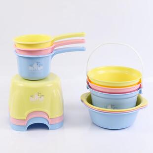 日本儿童浴室洗漱用品系列小凳子用小脸盆塑料加厚耐高温宝宝水勺