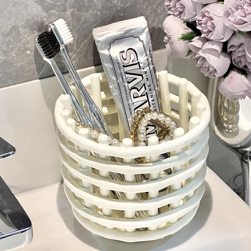 高级感牙刷梳子置物架洗漱台浴室卫生间收纳台面盒化妆品牙膏整理