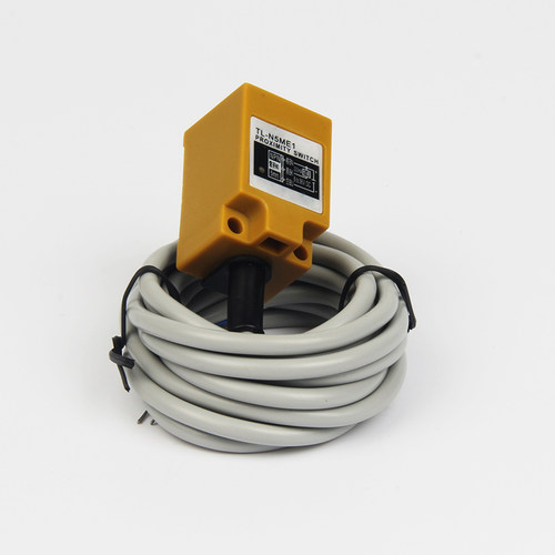 TL-N5ME1防水感应器电感式接近开关探头传感器NPN三线直流常开