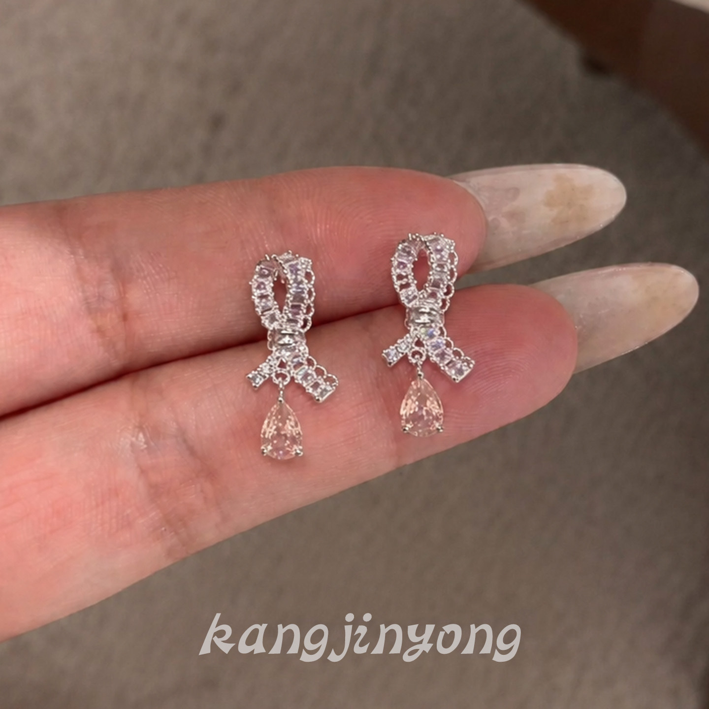 【玉绾碎晶】灵动蕾丝蝴蝶结耳环