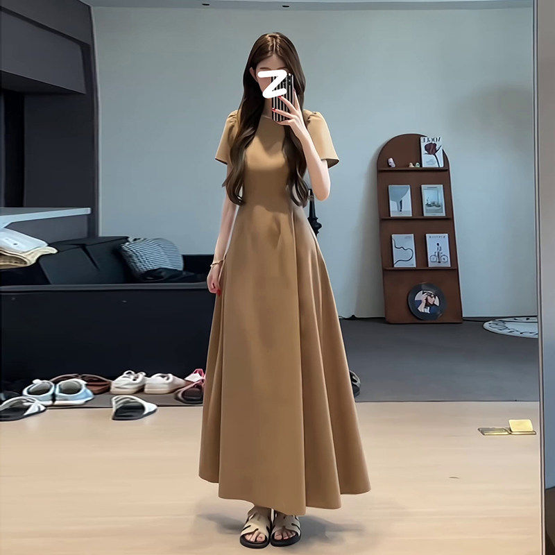 正品咖色连衣裙子女夏季2026新款法式小个子高级感礼服裙收腰显瘦