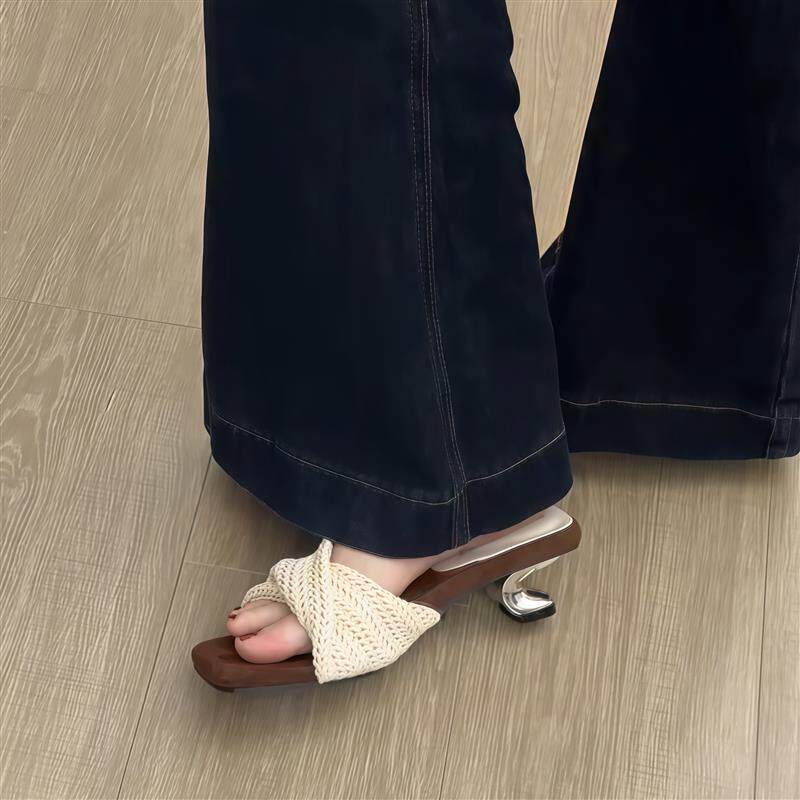 方头编织坡跟凉鞋高跟鞋女款夏季2026新款外穿时尚高级低跟不累脚