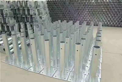 高速公路防撞护栏热镀锌波形梁钢护栏乡村道路波形护栏板厂家直销