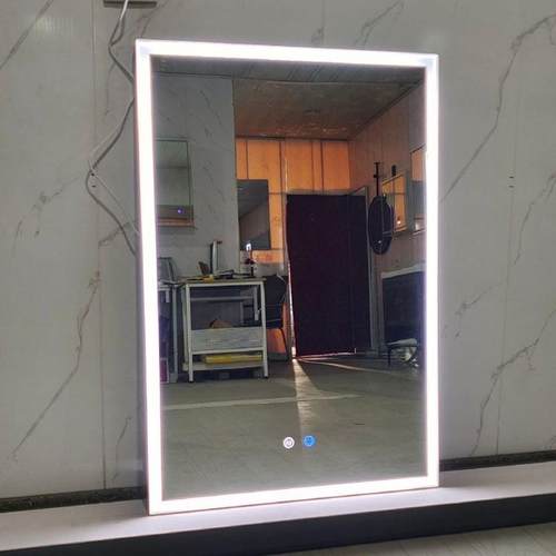 卫生间四周边缘发光浴室智能镜门扇触摸屏带开关人体感应三色灯