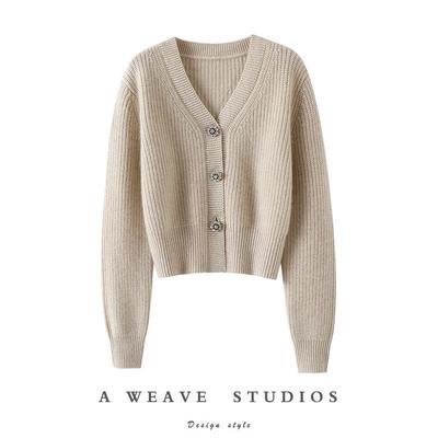 时髦！花瓣扣加厚V领开衫女纯毛衣短款开衫