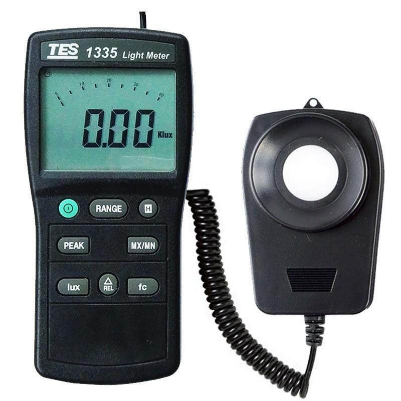 台湾泰仕专业照度计TES-1335/1337B大灯照明光度亮度计测光仪表