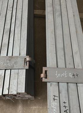 热销镀锌扁钢q235b镀锌圆现货钢条铁条耐磨扁钢条扁钢钢条带孔方