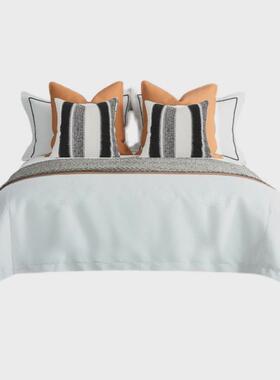 现代轻奢样板房床上用品家具展厅打棕色橙色多件套床品样板间毯