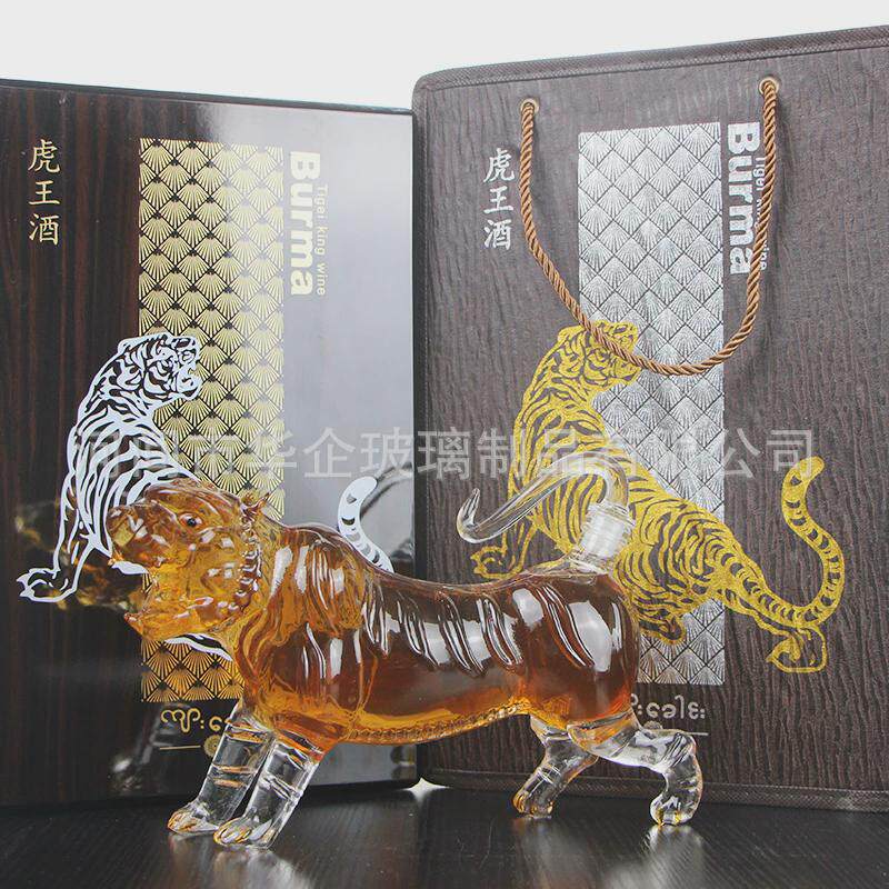 厂家供应老虎玻璃艺术泡十二生肖工艺酒瓶加厚创意酒瓶白酒瓶子新
