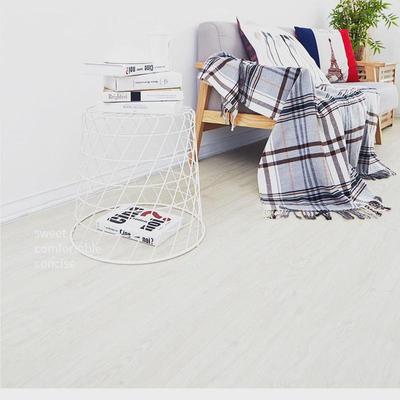 厂家pvc地板木纹锁扣地板4.2mm纹spc地板家用毯防火石塑锁扣地板