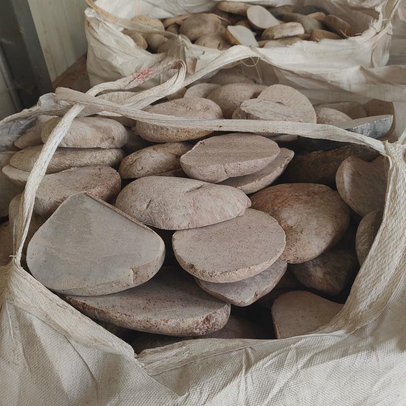 鹅卵石蘑菇石厂家供应室外庭院围墙蘑菇石面包石仿古背景墙鹅卵石