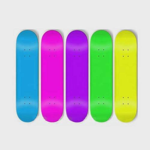 厂家直供双翘滑板加七层枫可染色31*8in可来图案专业滑板面