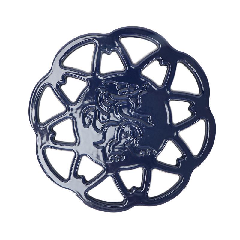 厂家批发铸铁锅花盘盘砂锅盘餐桌用品隔热锅方盘20cm精美镂空现代