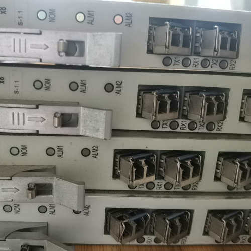 中兴S385 S330板卡OL1x8带8个155M-15Km