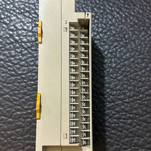 SRT2-ROC16 标价全新没使用过 没包装