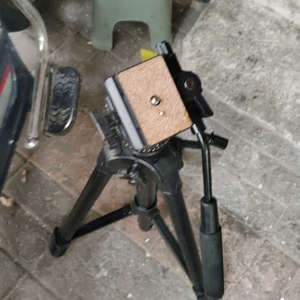 云腾VCT-880RM三脚架，成色很好