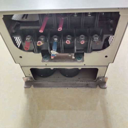 安川A1000-30-37kw变频器，CIMR-AB4A00