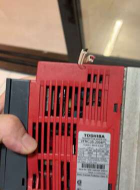 东芝变频器，VFNC3S-2004PL，二手拆机，成色不错，