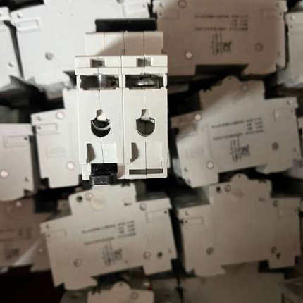 特价出售二手拆机ABB漏电断路器漏保空开GS261带过压保护