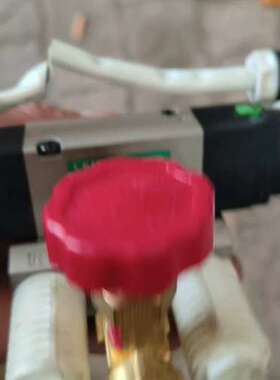 二手拆机CKD电磁阀：4KB220-M1B，一套，带着同品牌