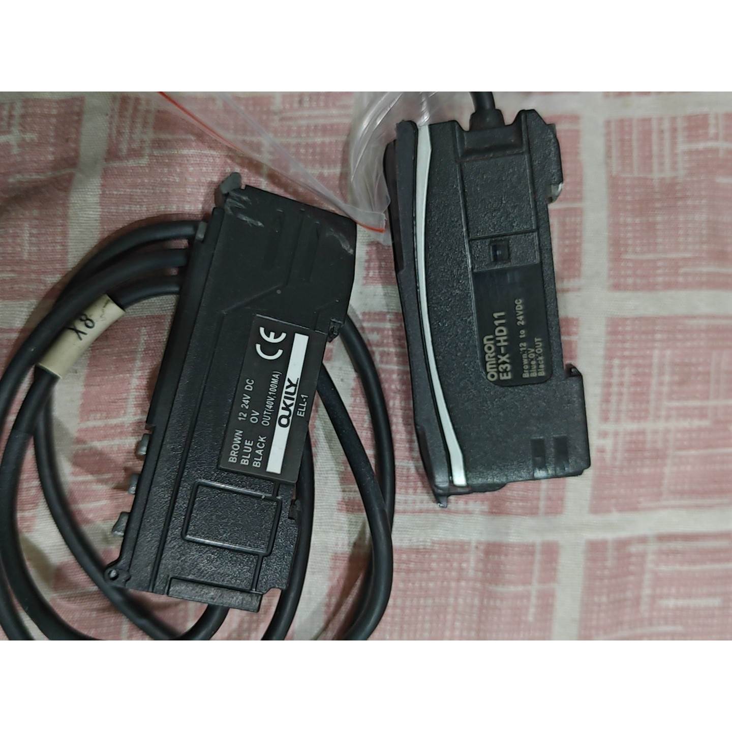 Om collider E3X-HD11光纤传感器放大器as