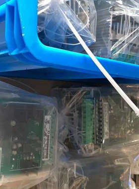 议价 科尼变频器DMCS022F10PN0, 成色很好，可配