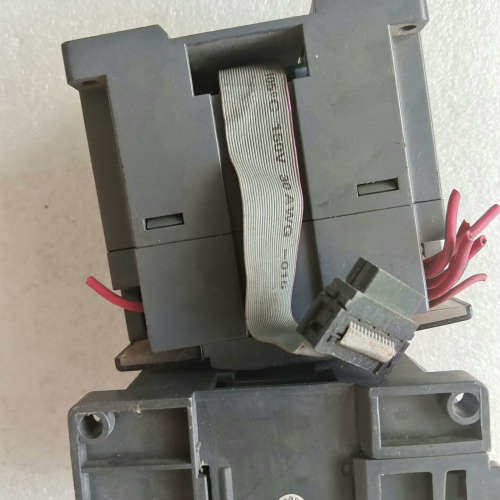 汇川PLC模块H2U-0016ERN和H2U-4DAR，实物