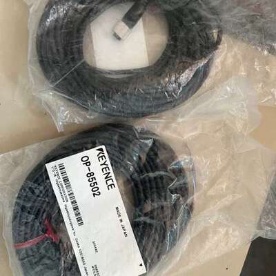 两条KEYENCE，基恩士，型号：OP-85502，全新，功