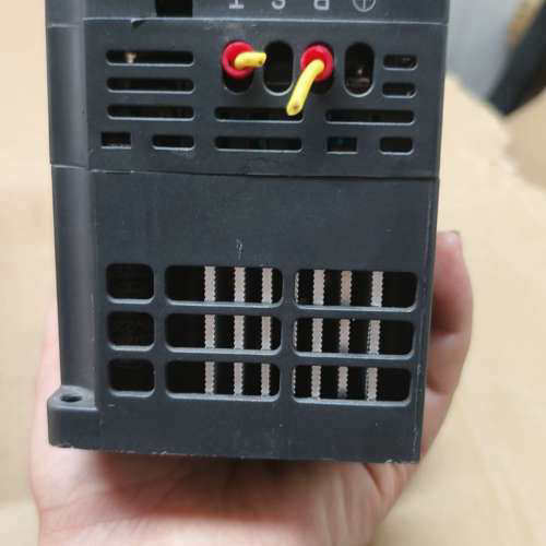 PI130  0R4G1  普传变频器，0.4KW，原装拆机