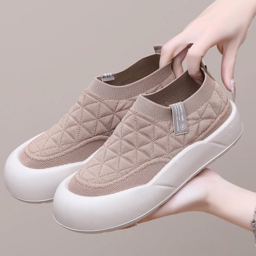 一脚蹬防滑休闲鞋舒适妈妈鞋