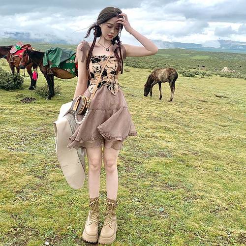 柏林少女复古收腰显瘦花