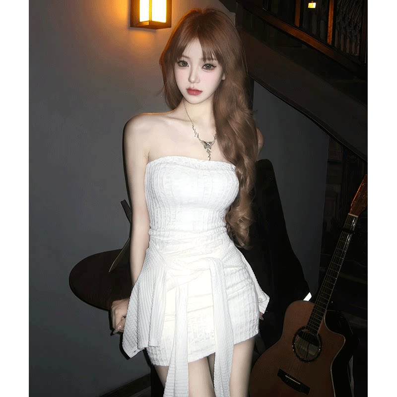 御姐风穿搭抹胸连衣裙套装女秋冬新款气质辣妹掐腰修身包臀短裙子