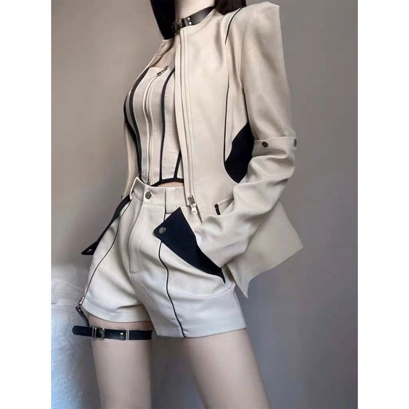 秋季女装新款设计感西装外套+性感辣妹抹胸内搭上衣+短裤套装