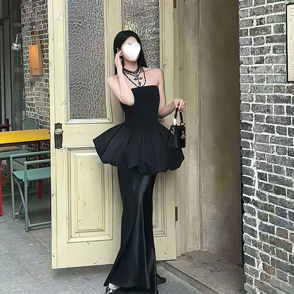 夏季设计感吊带黑色裙摆