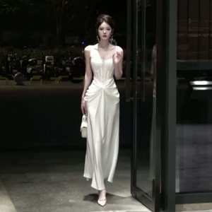 气质夏季新款法式性感时尚连衣裙吊带长裙蕾丝拼接裙子显瘦收腰