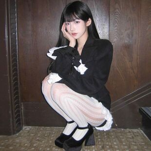 黑色收腰毛呢西装外套短裤套装