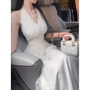 初恋白月光挂脖v领连衣裙女夏季领证登记小白裙收腰显瘦气质长裙