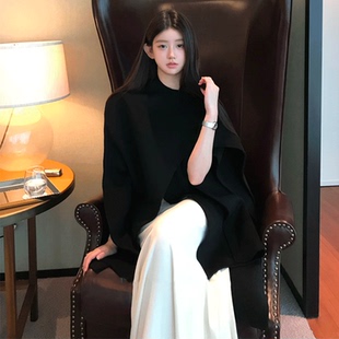 千奈凉子 黑色斗篷披肩毛呢外套女秋冬新款设计感大衣