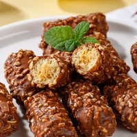 花生果仁巧克力夹心坚果棒米果年货休闲食品网红零食小吃糖果批发