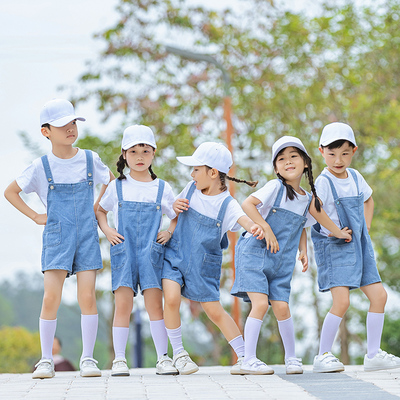 幼儿园小学生毕业六一团体表演服