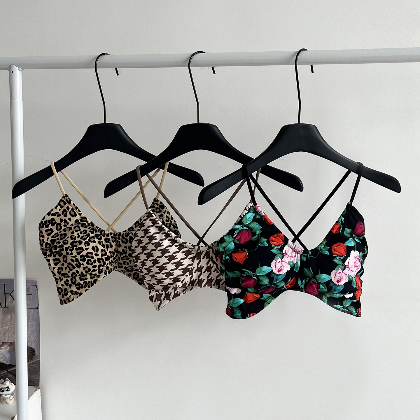 欧美豹纹细肩带一体式运动内衣女夏性感美背跑步U领褶皱健身文胸