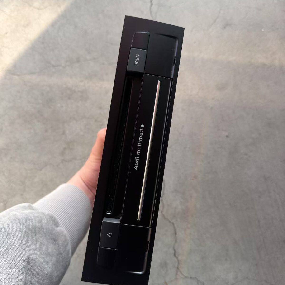奥迪Q7Q5A8A6A4A3主机收音机功放导航机蓝牙音乐主机