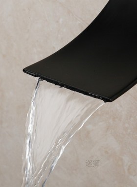 Matte Black Bathroom Shower Faucet Rainfall Tub LED Bathtub